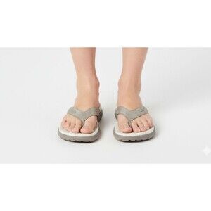 Crocs Capri V Shimmer Flip Flops Womens Size 9 Silver Platinum Dual Comfort EUC